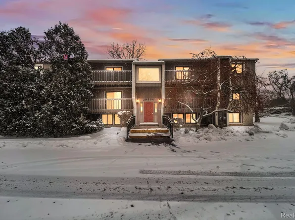 29890 W Twelve Mile Rd APT 912, Farmington, MI 48334