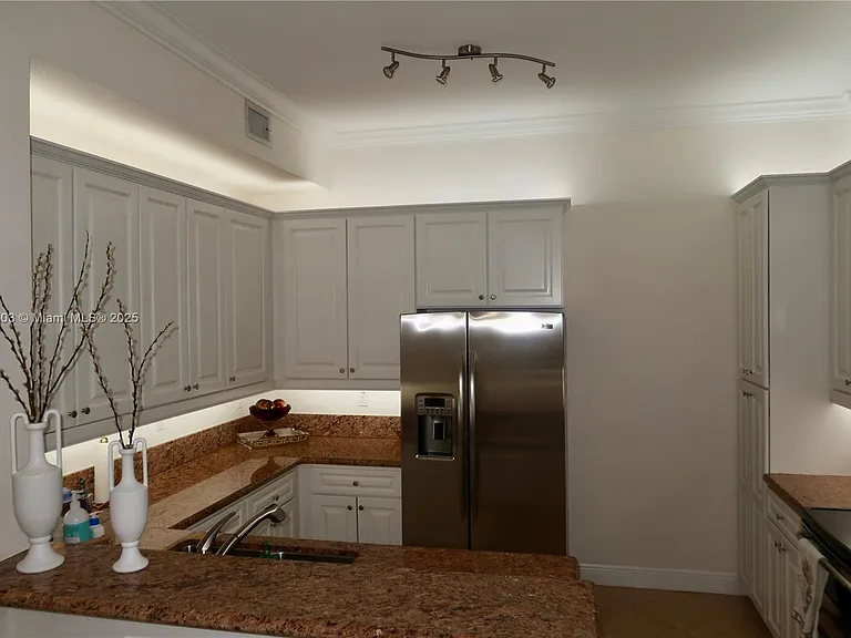 9778 Bowline Dr #102 — Photo 11