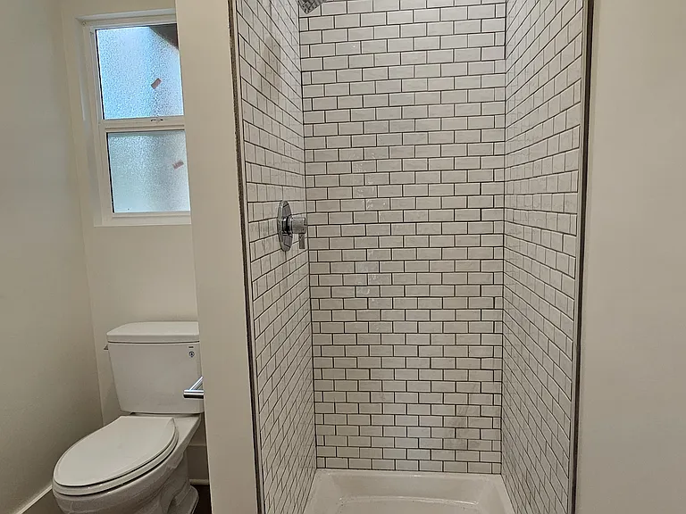 211 Horizon Ave #1 — Photo 16