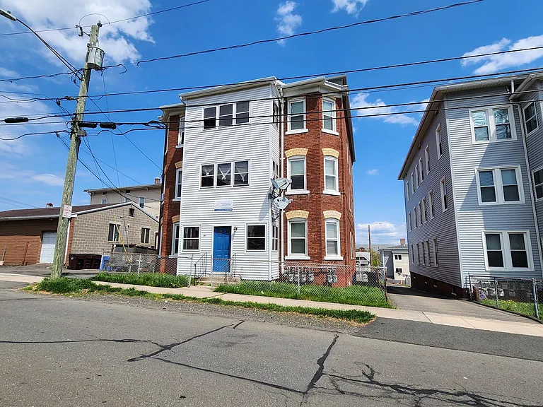 93 Booth St #3N — Photo 1