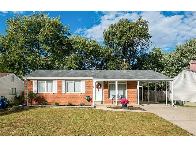 2841 Sugar Tree Ln photo 1