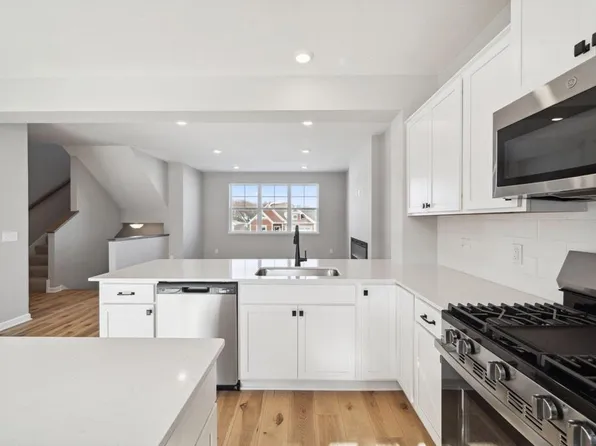 6770 Wildflower Way, Minnetrista, MN 55331