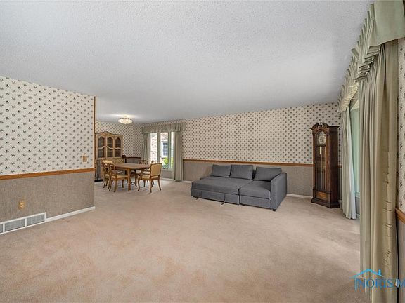 5th image of 2217 Meadowcroft Ln