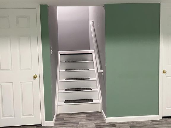 3rd image of 7549 Sycamore Woods Ln