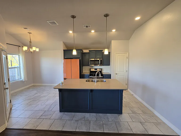 1309 S Landry Ln — Photo 10