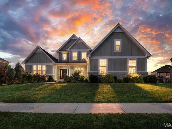 985 Silver Buck Ln, Chesterfield, MO 63005