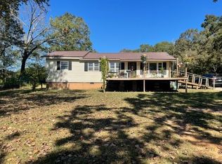 3925 Stage Rd, Scotts Hill, TN 38374