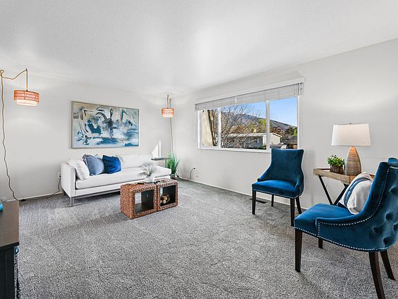 4th image of 1105 Webster Dr