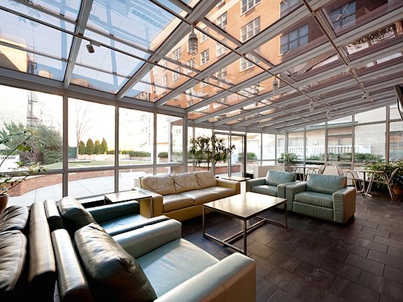 5th image of 516 W 47th St APT N5k