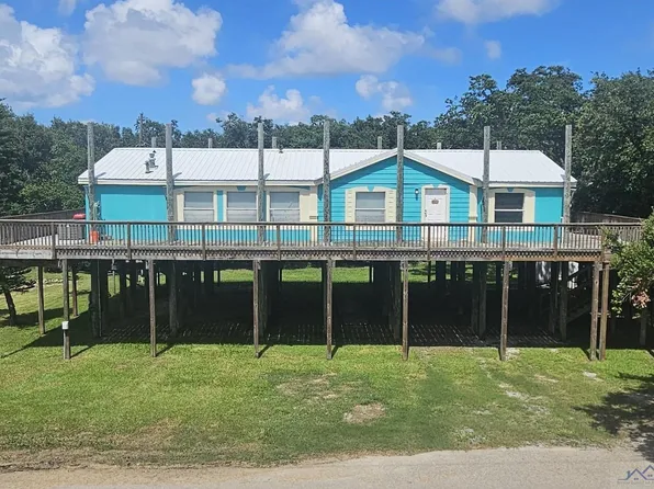 154 Nacari Ln, Grand Isle, LA 70358
