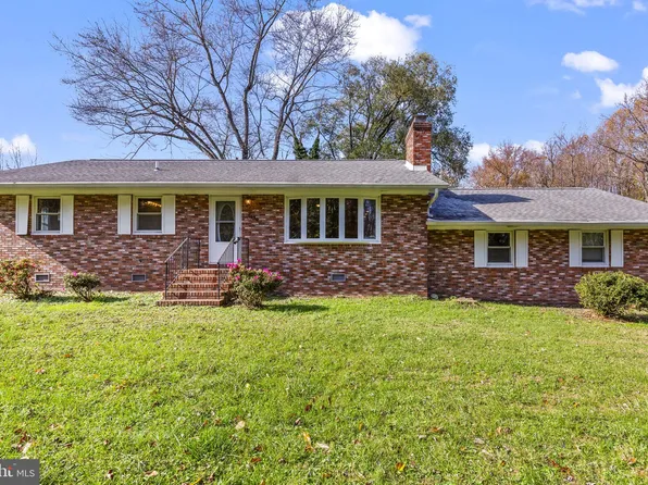 6690 Old Solomons Island Rd, Friendship, MD 20758