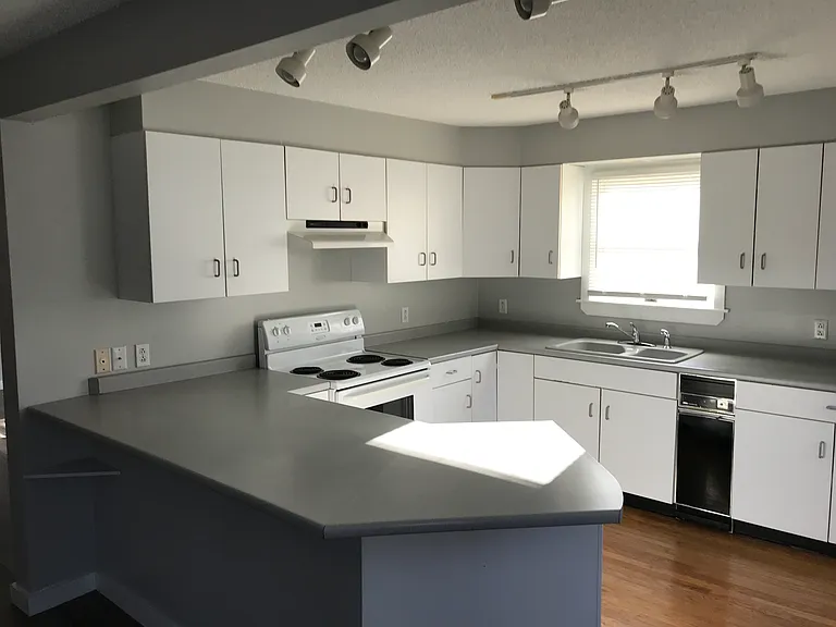 191 Madison St — Photo 8