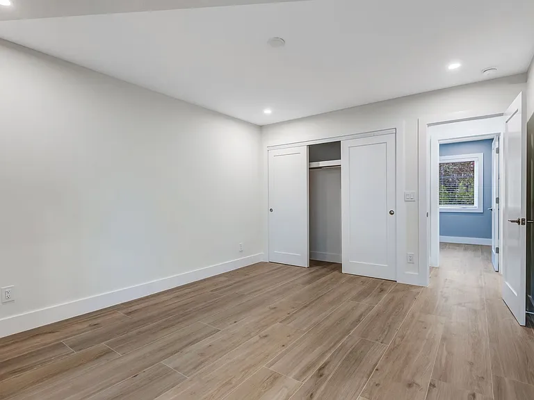 1019 7th St S — Photo 12