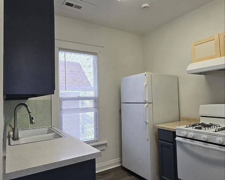 202 E Barker Ave #1 — Photo 8