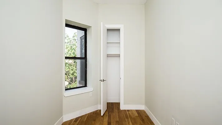 Rented by Nooklyn NYC LLC | media 32