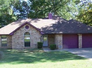 6988 Raine Rd, Tyler, TX 75708