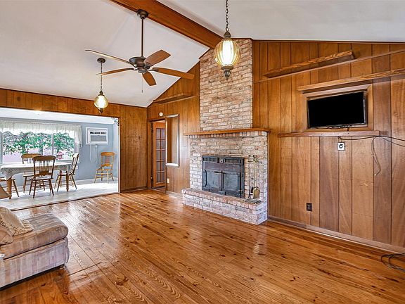 5th image of 3820 Sam Houston Rd