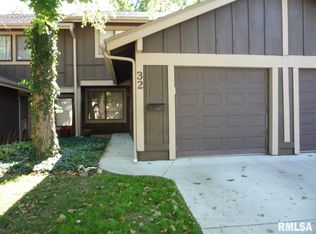 32 Trailridge Ln, Springfield, IL 62704