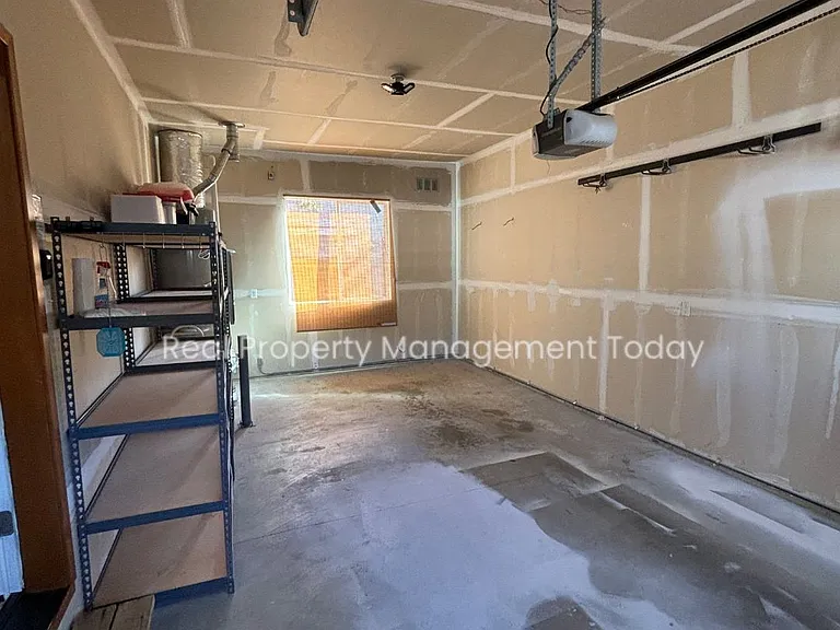 105 Lane Blvd NW — Photo 25