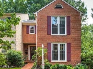 6607 Rosecroft Pl, Falls Church, VA 22043