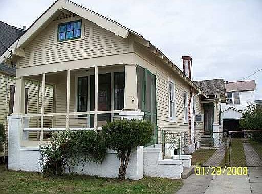 Renovated Single Home with lots of light and off street parking