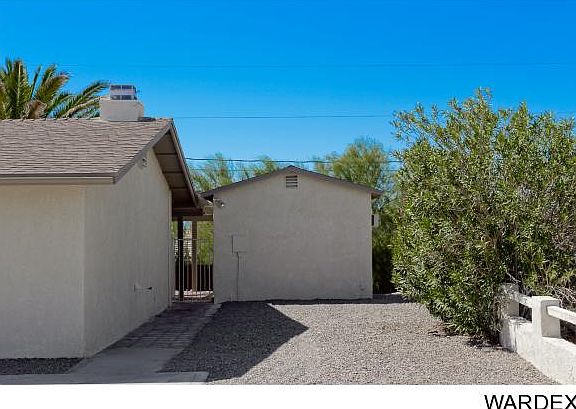 3rd image of 175 Acoma Blvd N