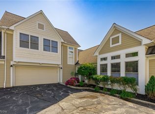 3727 Millikin Ct, Cleveland, OH 44118