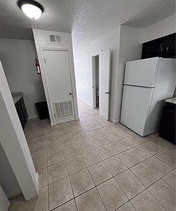 5th image of 1023 Talbot Ave
