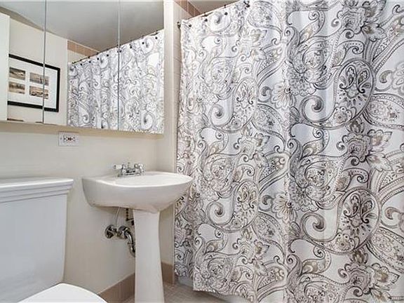 5th image of 474 48th Ave APT 15J