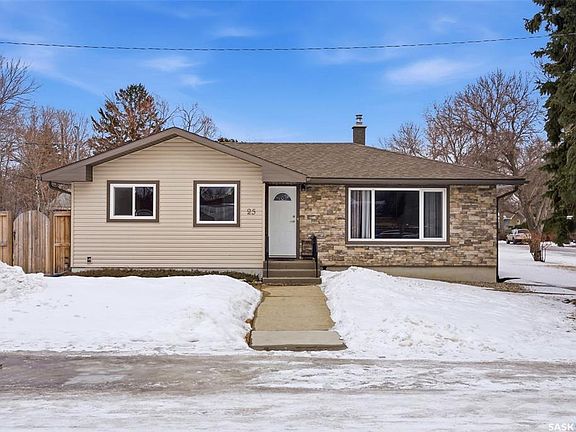 2nd image of 25 Chinook ROAD