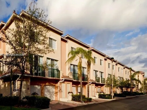 2009 SE 10th Ave APT 303, Fort Lauderdale, FL 33316