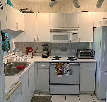 5th image of 7534 Pinewalk Dr S #7534