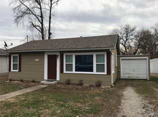 852 E Oak St, Greenville, IL