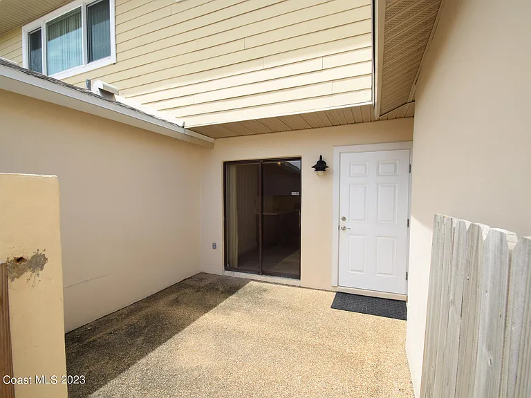 658 Atlantic Dr — Photo 3