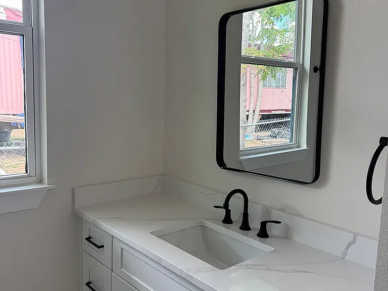 535 Austin St — Photo 10