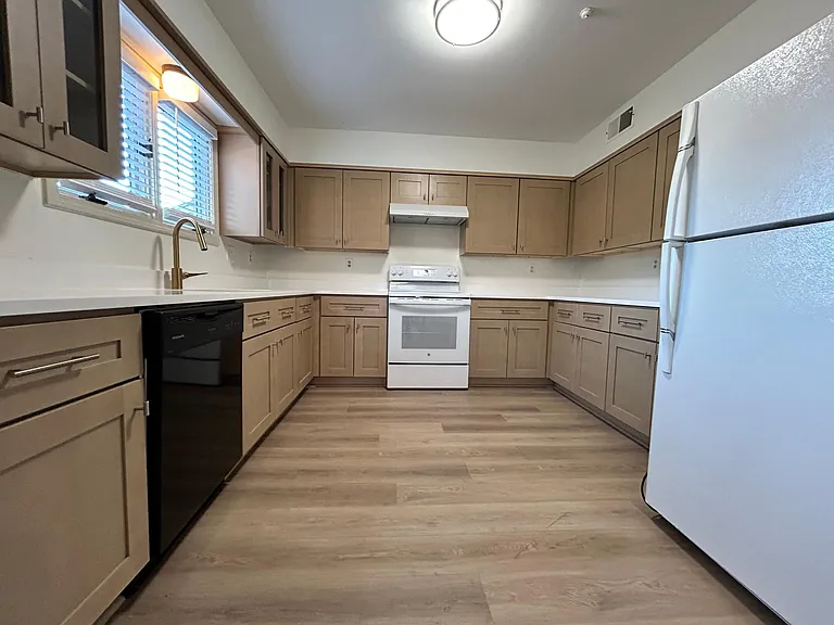 Kitchen Fullview