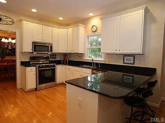 2nd image of 3518 Meadowrun Dr