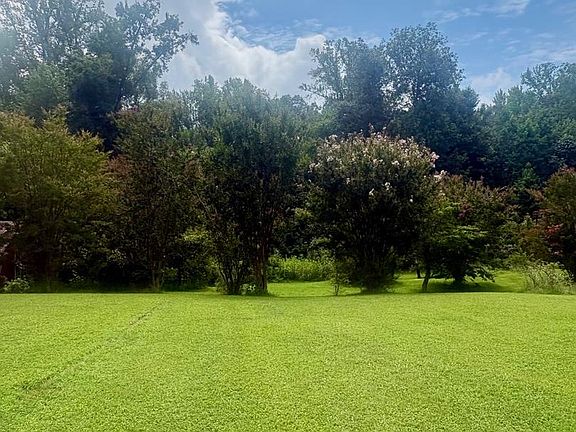 3rd image of 44567 Three Coves Rd