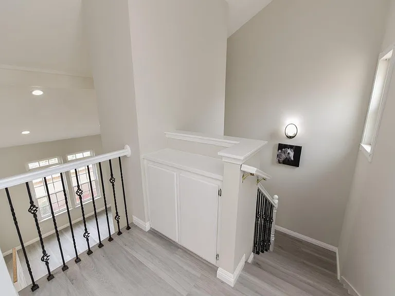37 Wellesley — Photo 11