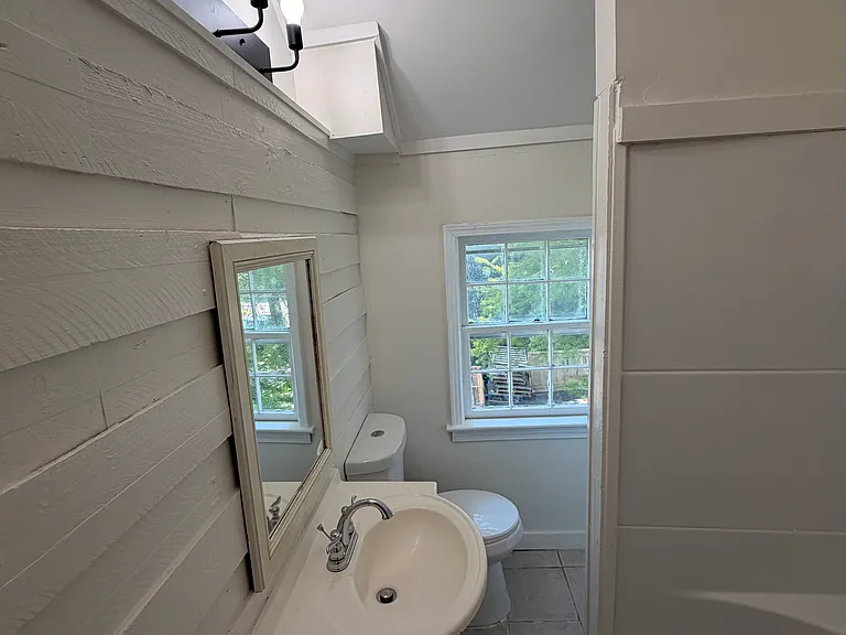 504 Fleming St — Photo 6