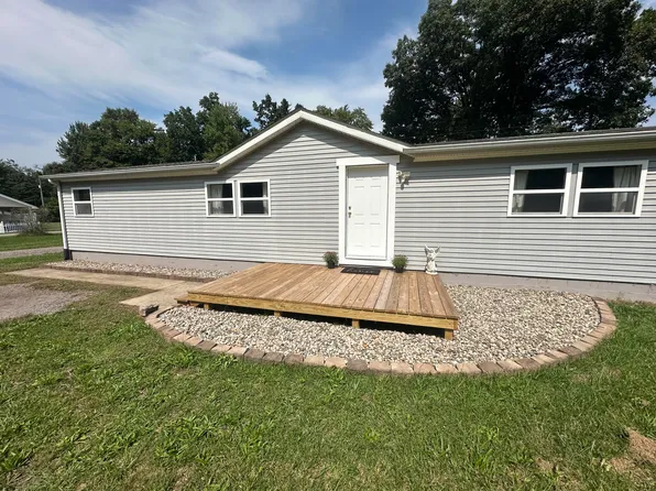 10040 Austin Rd, Jackson, MI 49201