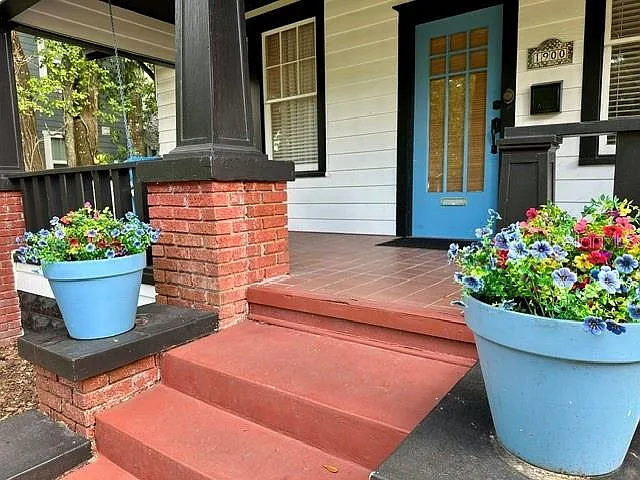 3 bed, 2.0 bath, 1602 sqft, $2,950 — Photo 3