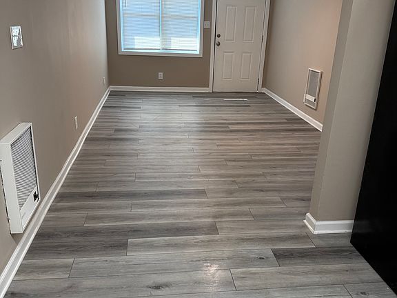 3rd image of 355 Fairview Ave #4