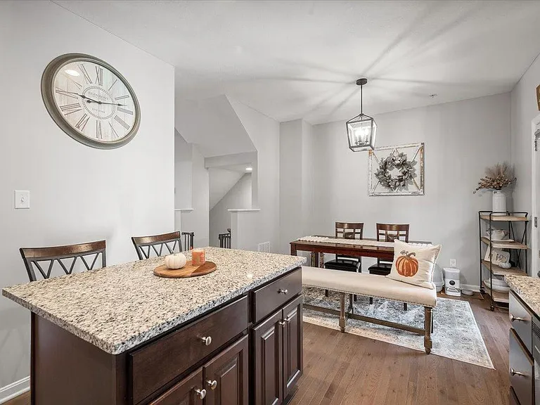 126 Watson Dr — Photo 4