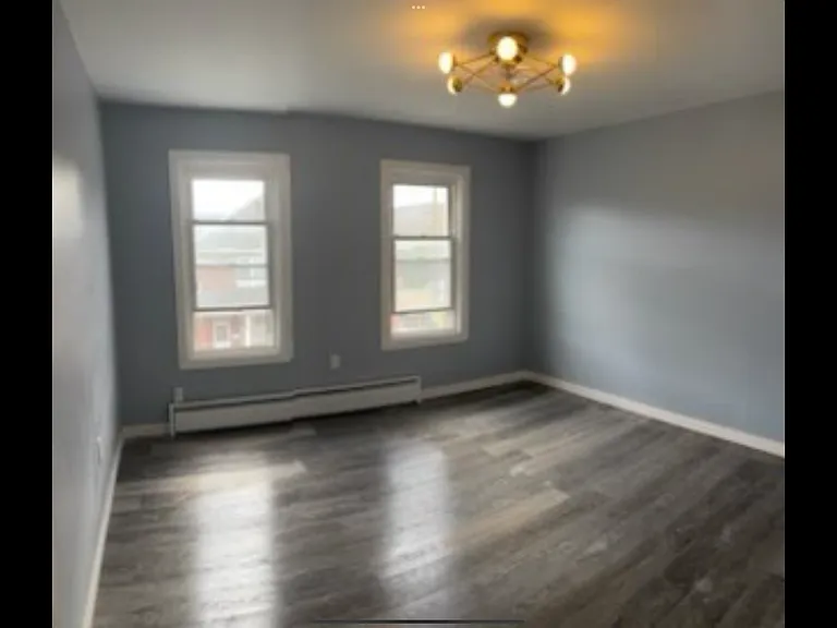 41 W Grand Ave #1 — Photo 6