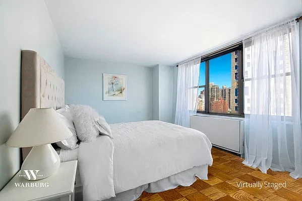 Rented by Warburg | media 7