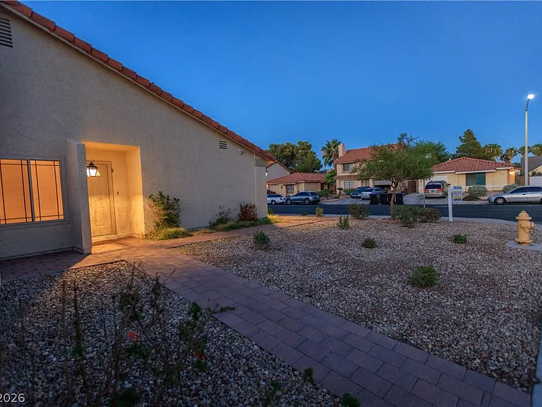363 Tierra St — Photo 18