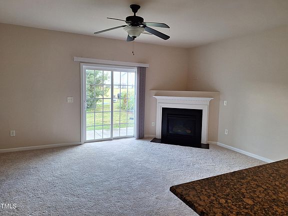 3rd image of 1304 Cozart St Unit 109