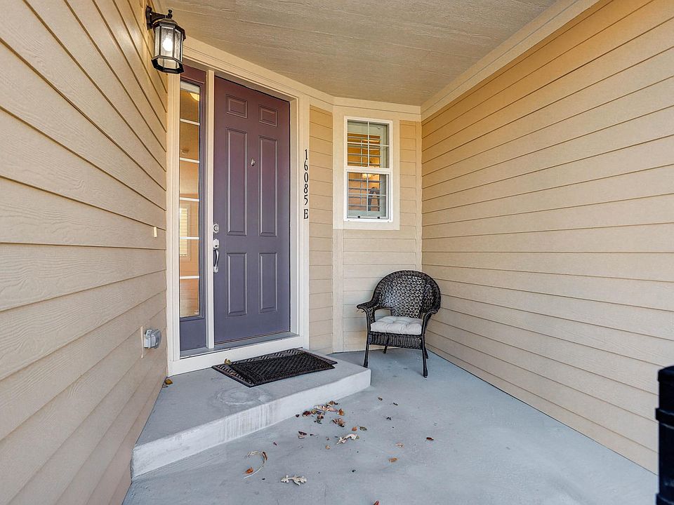 Front Entry Veranda