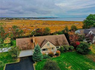 101 Elder Rd, Islip, NY 11751